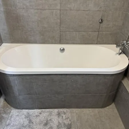 2br, Terrace, Free Parking